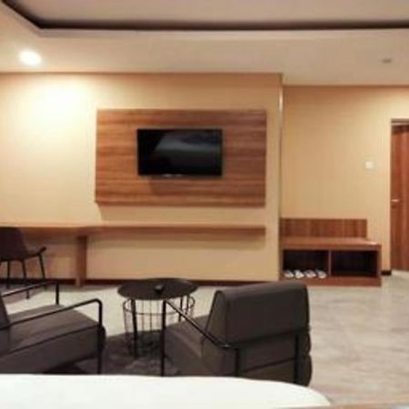 D'Anaya Hotel בוגור מראה חיצוני תמונה